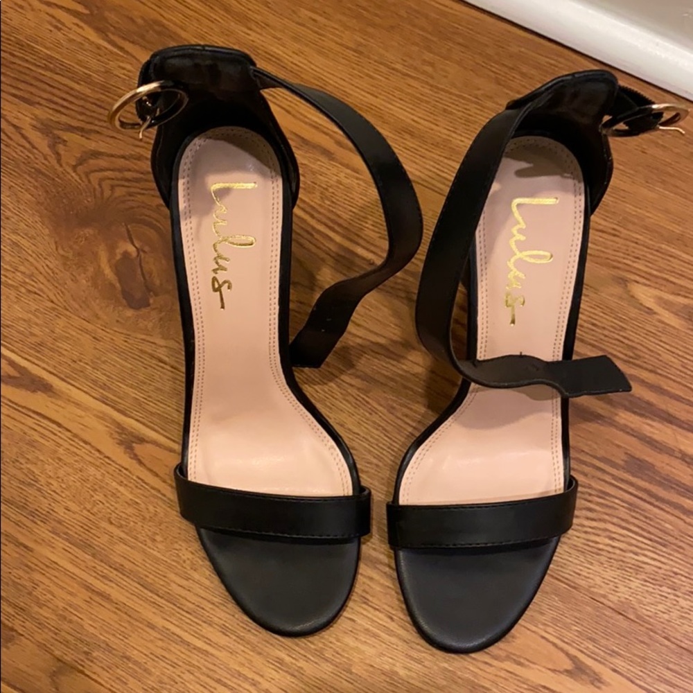 Lulus black stilettos
